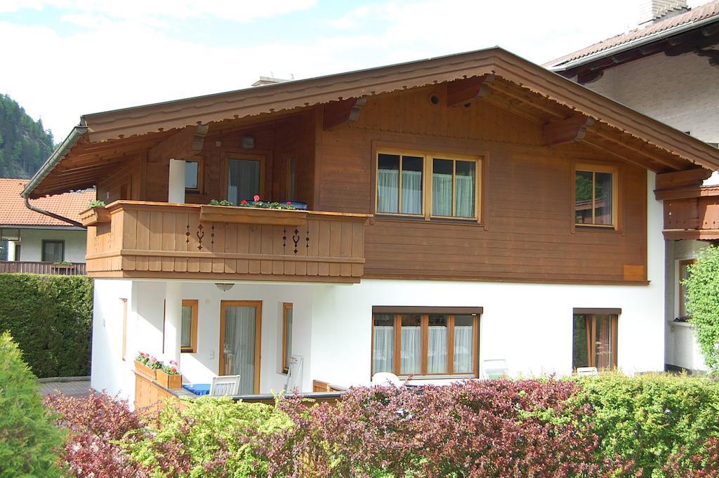 Landhaus Alpenrose Mayrhofen Esterno foto